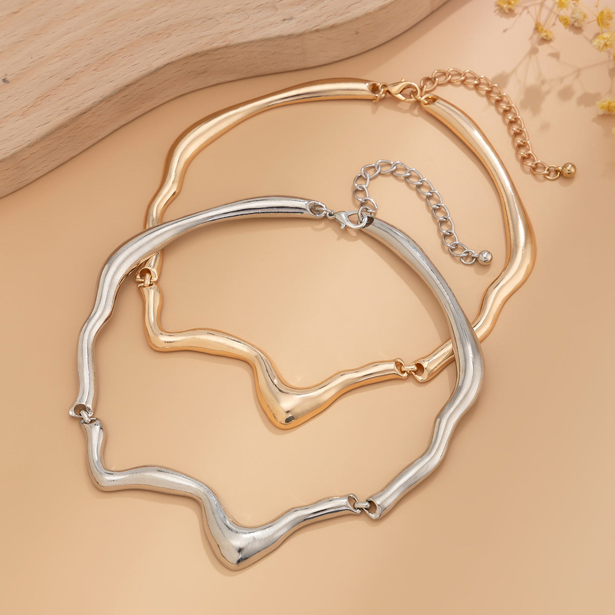 Irregular Wave Metal Necklace Alloy Choker Necklace